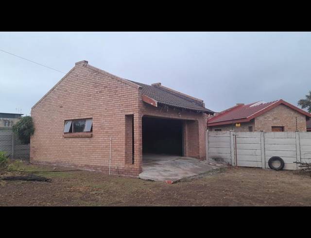 3 BEDROOM HOUSE FOR SALE IN BENDOR EXT 7